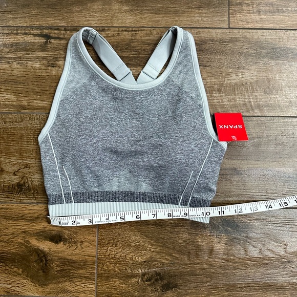 SPANX Seamless Sculpt Cloudy Grey High Scoop Neck Crossback Sports Bra Women S/P - Picture 5 of 8